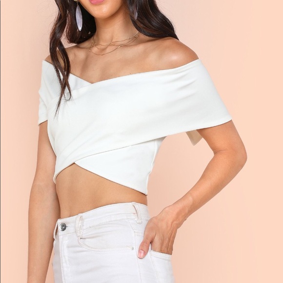 🆕Barton wrap Criss cross back zip top - Picture 2 of 8